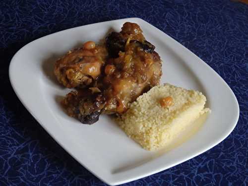 Tajine poulet pruneaux et raisins secs