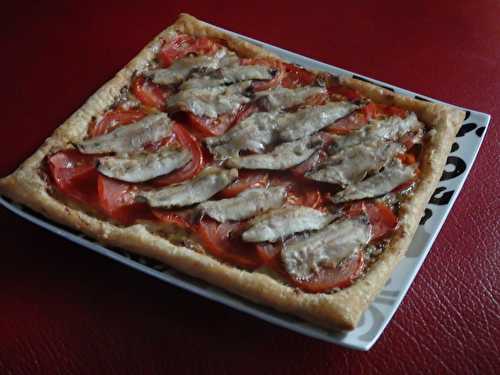 Tarte fine aux tomates, moutarde au Piment d’Espelette et filets de sardine