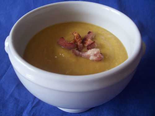 Velouté de pois cassés aux lardons