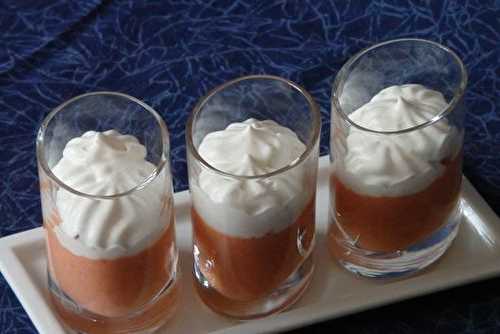 Verrine de mousse de poivron et sa Chantilly salée