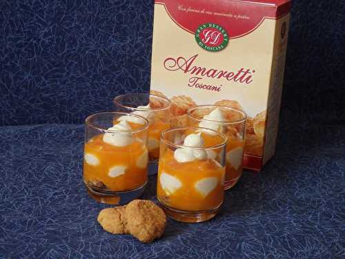 Verrines de compotée d’abricots à l’Amaretto, crémeux vanille fève tonka et amaretti - Le blog de Michelle - Plaisirs de la Maison