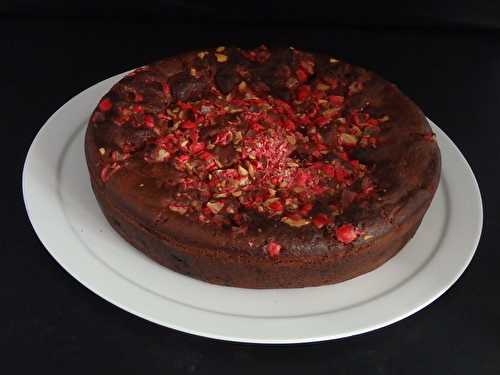 Gâteau aux pralines roses et aux framboises