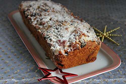 Cake de Noël à la pâte d’amande et aux fruits confits