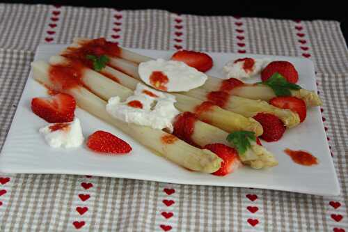 Asperges aux fraises et mozzarella