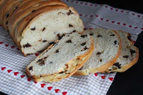 Pain viennois roulé aux pépites de chocolat noir