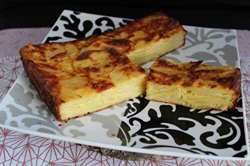 Gâteau invisible pommes de terre et Cantal