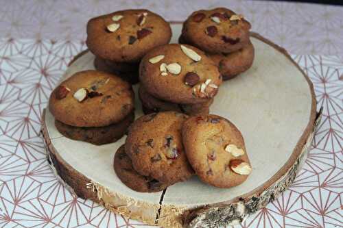 Cookies aux cerises confites et chocolat