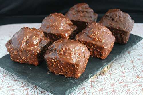 Mini cakes pralinés avec son glaçage rocher