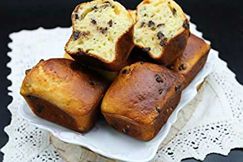 Petits cakes au fromage blanc et aux pépites de chocolat