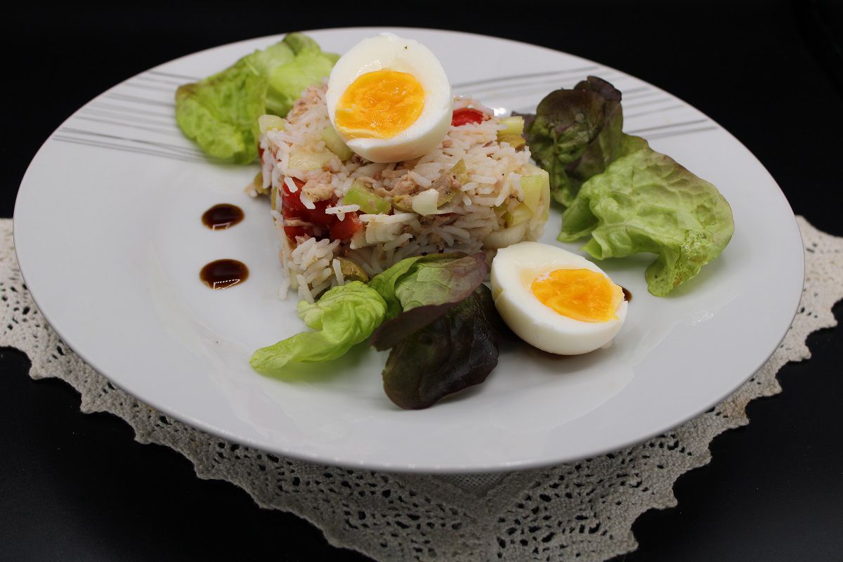 Salade de riz et son œuf mollet