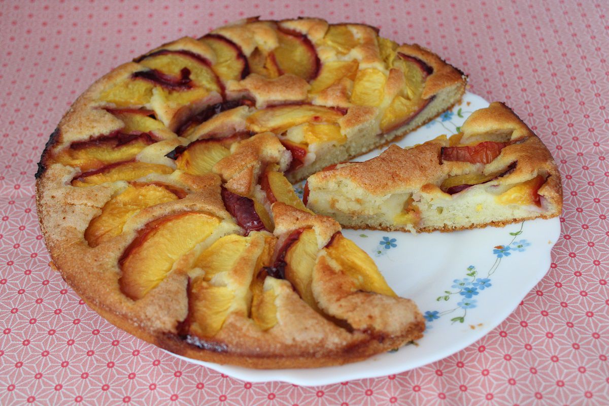 Gâteau moelleux aux nectarines