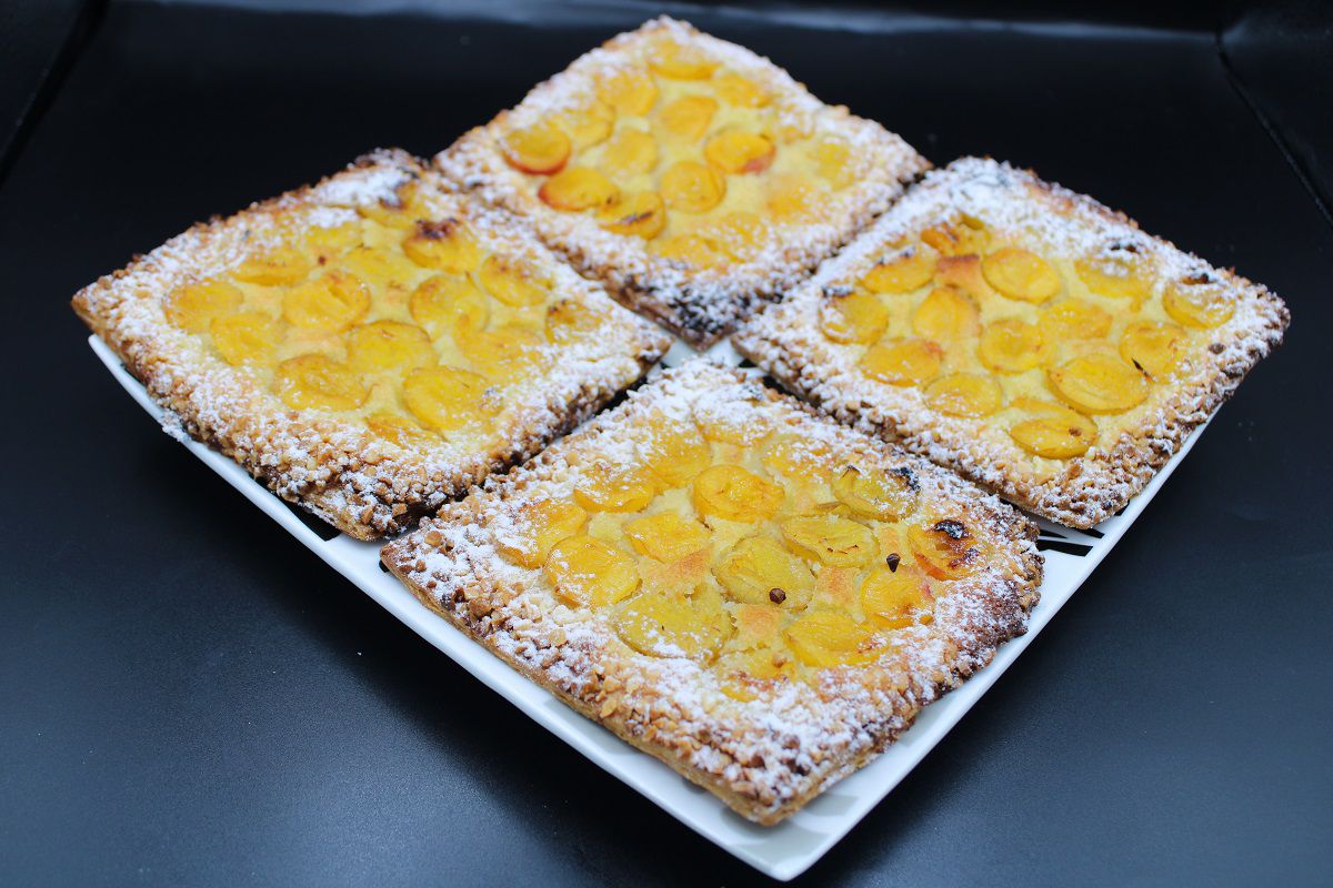 Tartelettes feuilletées aux mirabelles et à la crème d’amandes