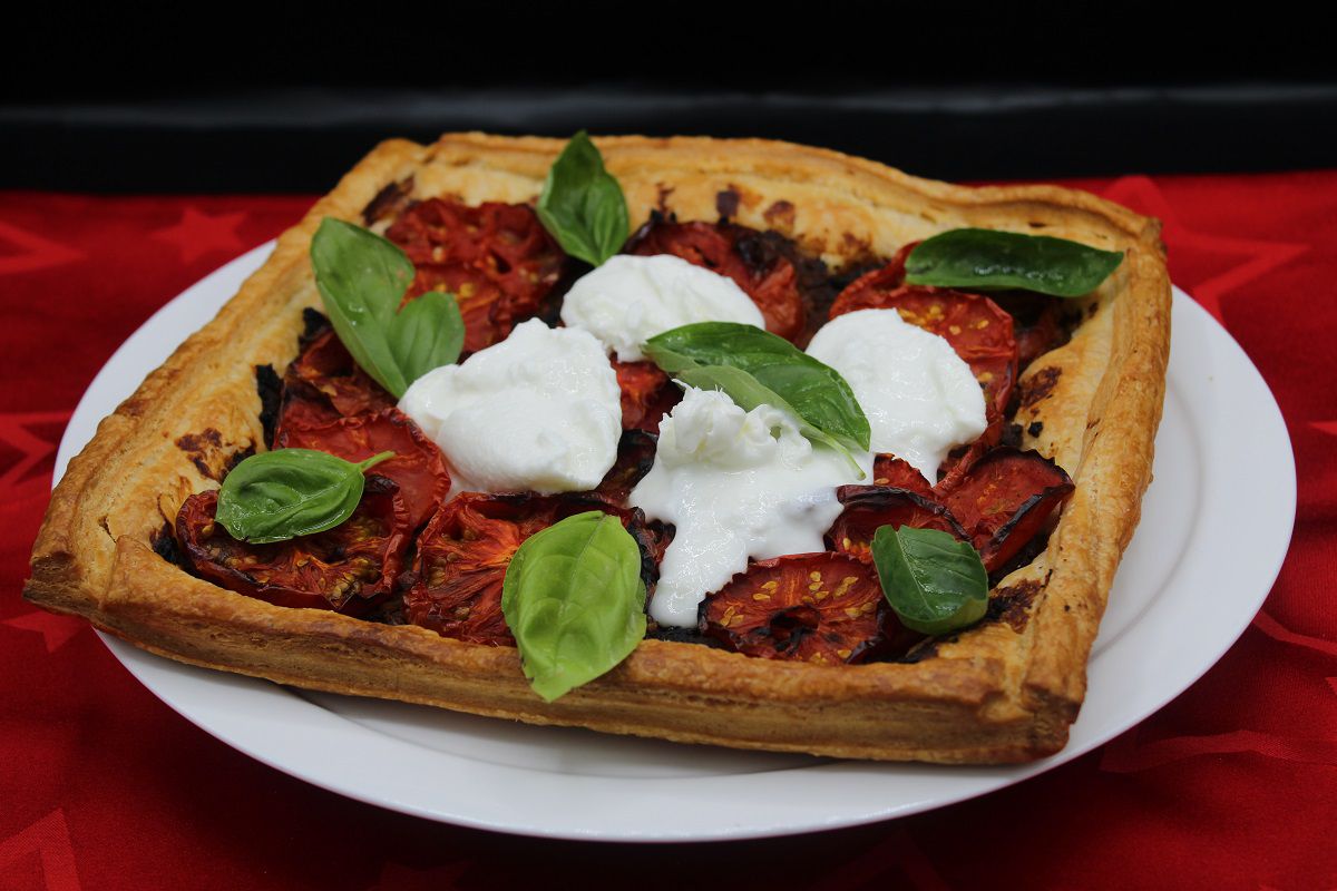 Tarte à la tomate et à la burrata