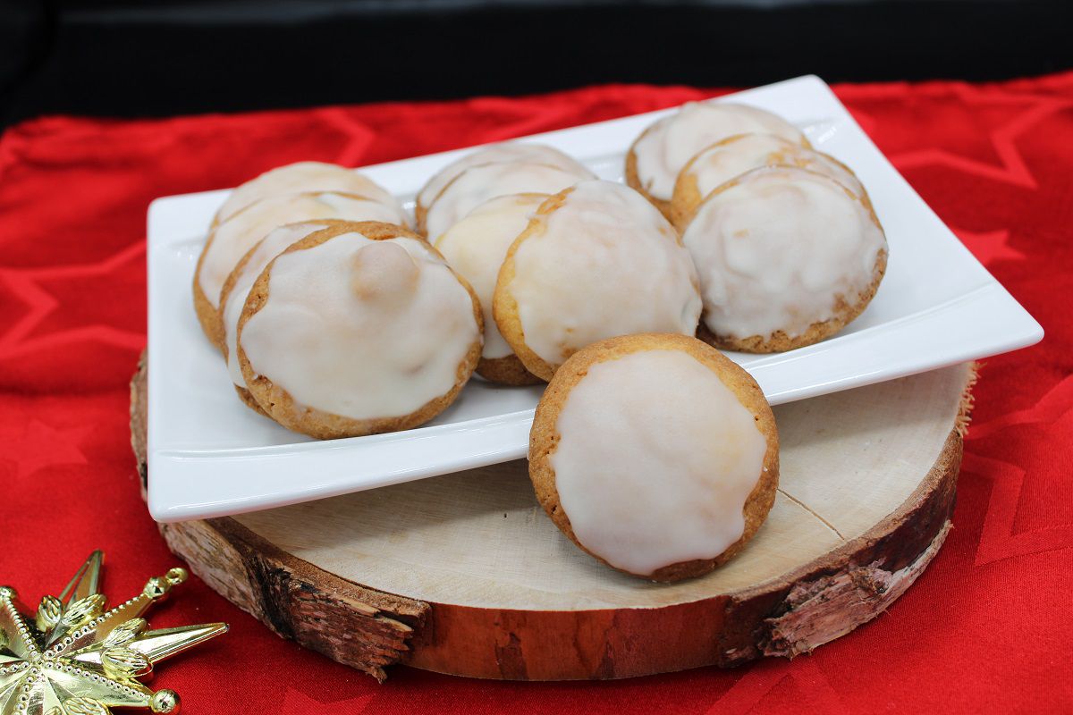 Biscuits de Noël au rhum et aux raisins – Bredele