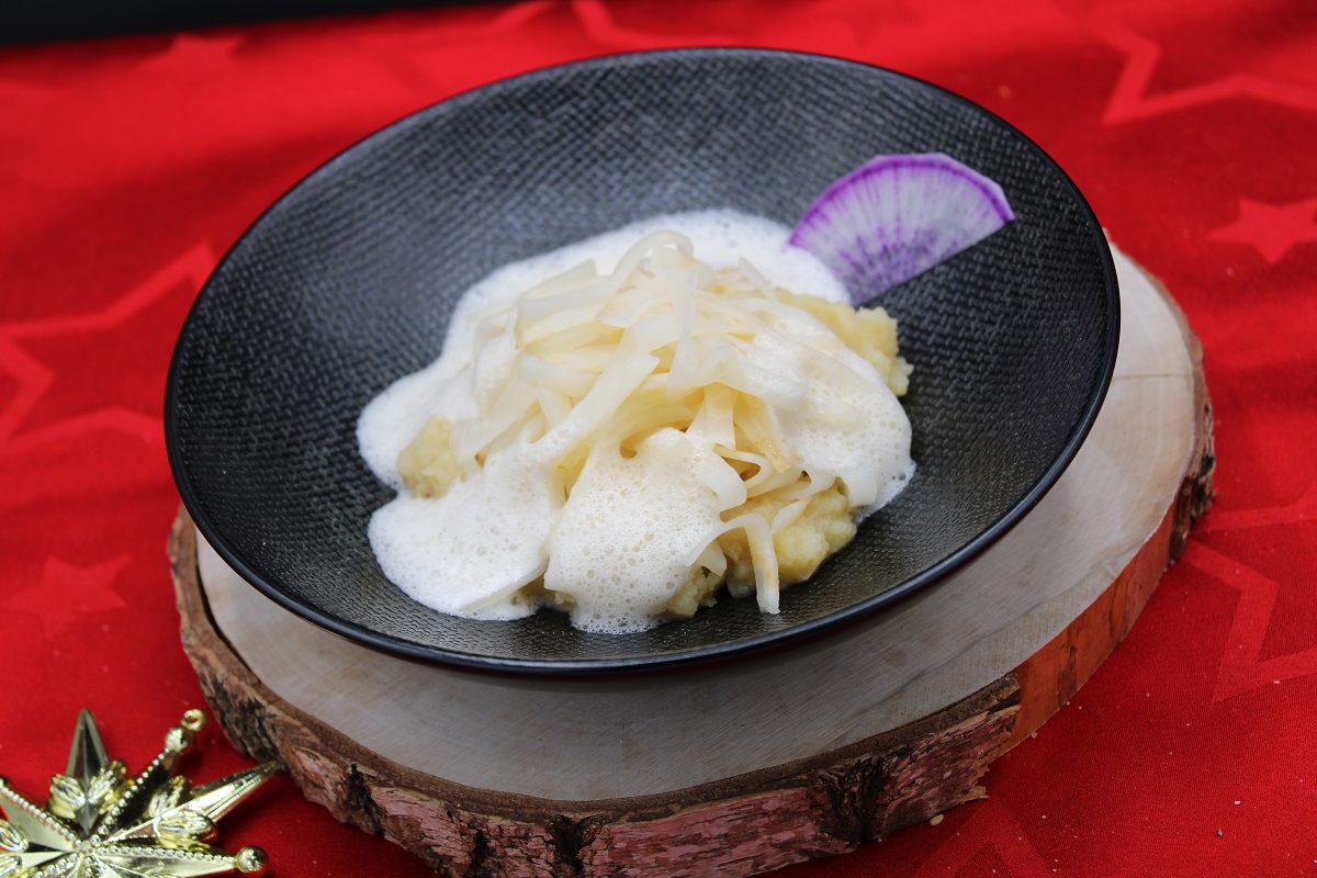 Tagliatelles de céleri, sauce à la fève tonka de Cyril Lignac