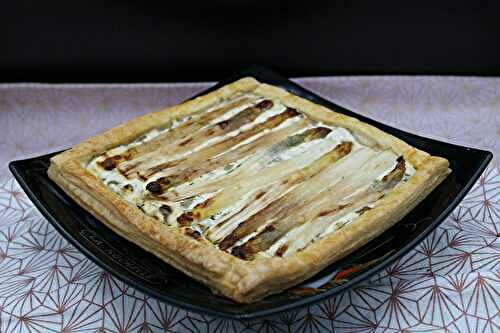 Tarte feuilletée aux asperges et à l’ail des ours