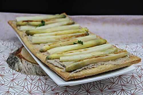 Tarte fine aux asperges grillées