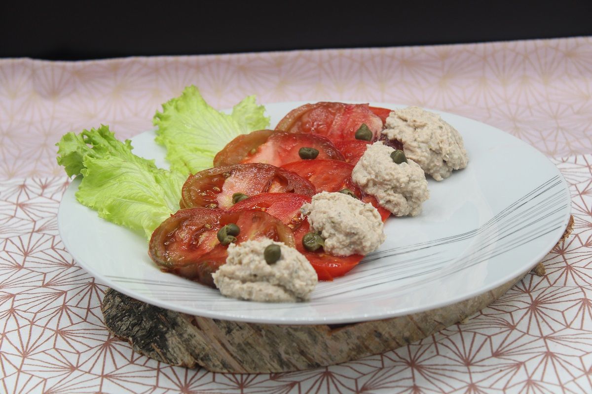 Tomates crème de thon et câpres