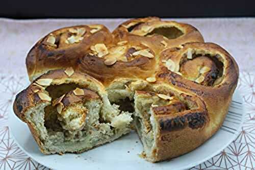 Chinois à la crème pâtissière et à la pâte de pistache