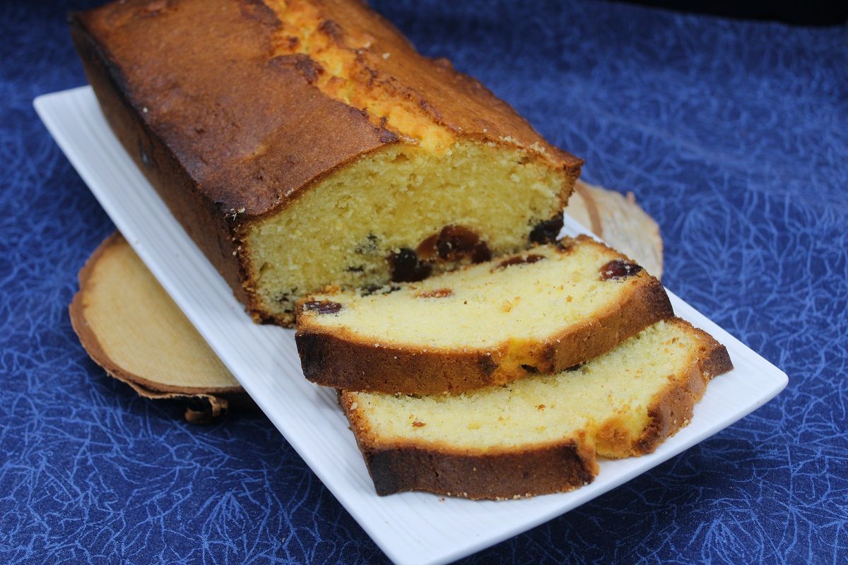 Cake anglais aux cerises confites et citron