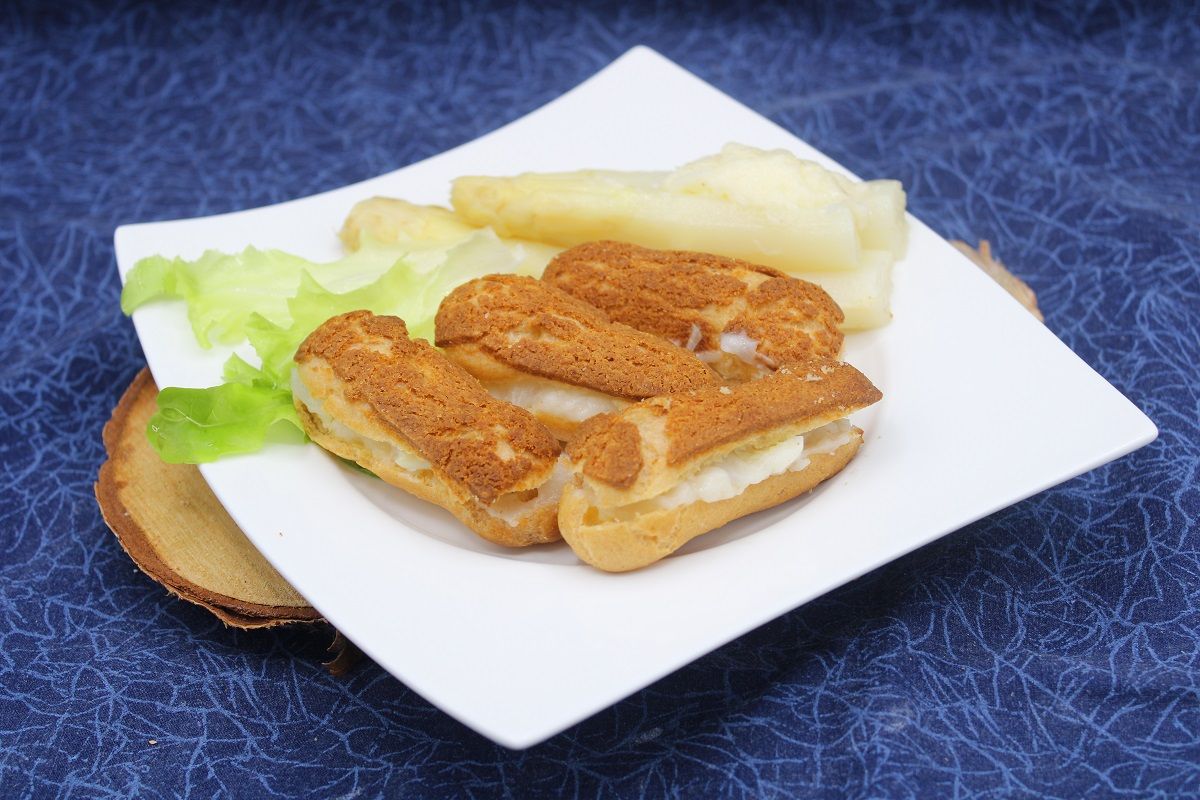 Carolines aux asperges ou éclairs salés pour un buffet