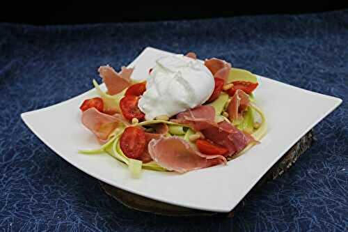 Salade de courgettes, jambon et burrata