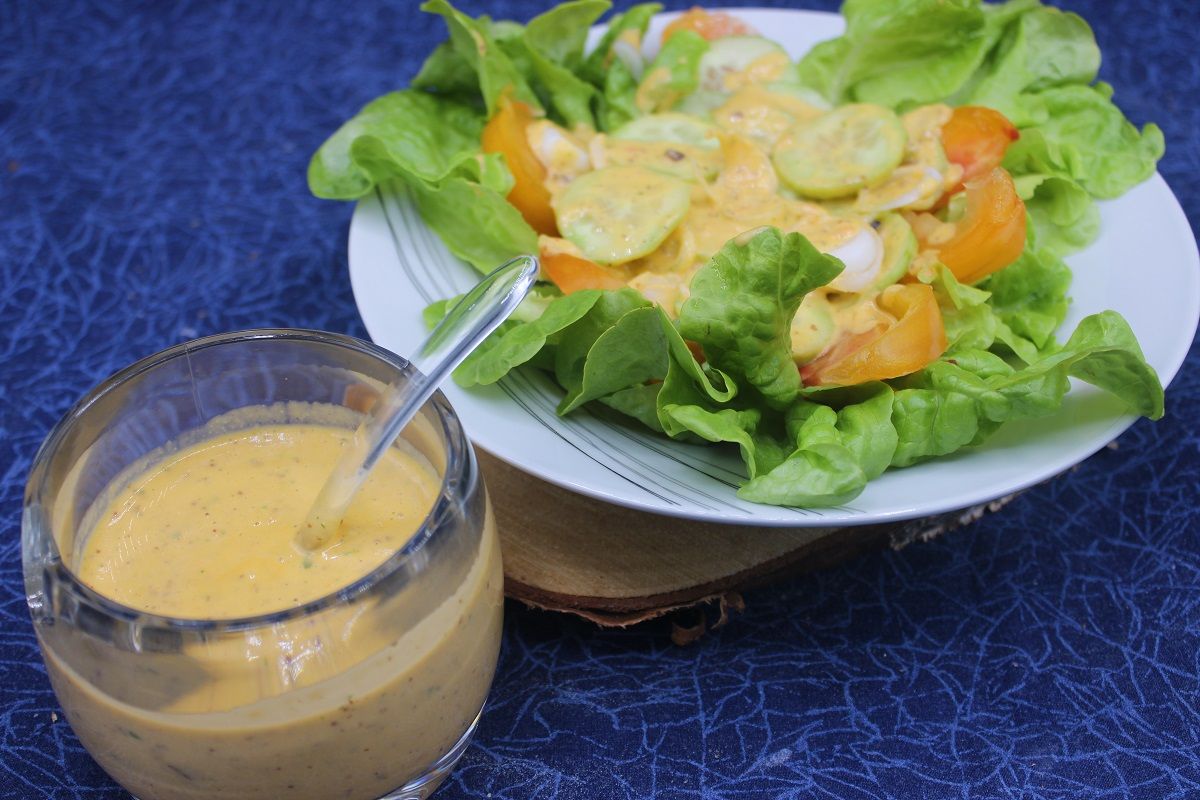 Sauce vinaigrette à la tomate, basilic et olives noires