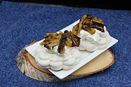 Pavlovas à la rhubarbe confite