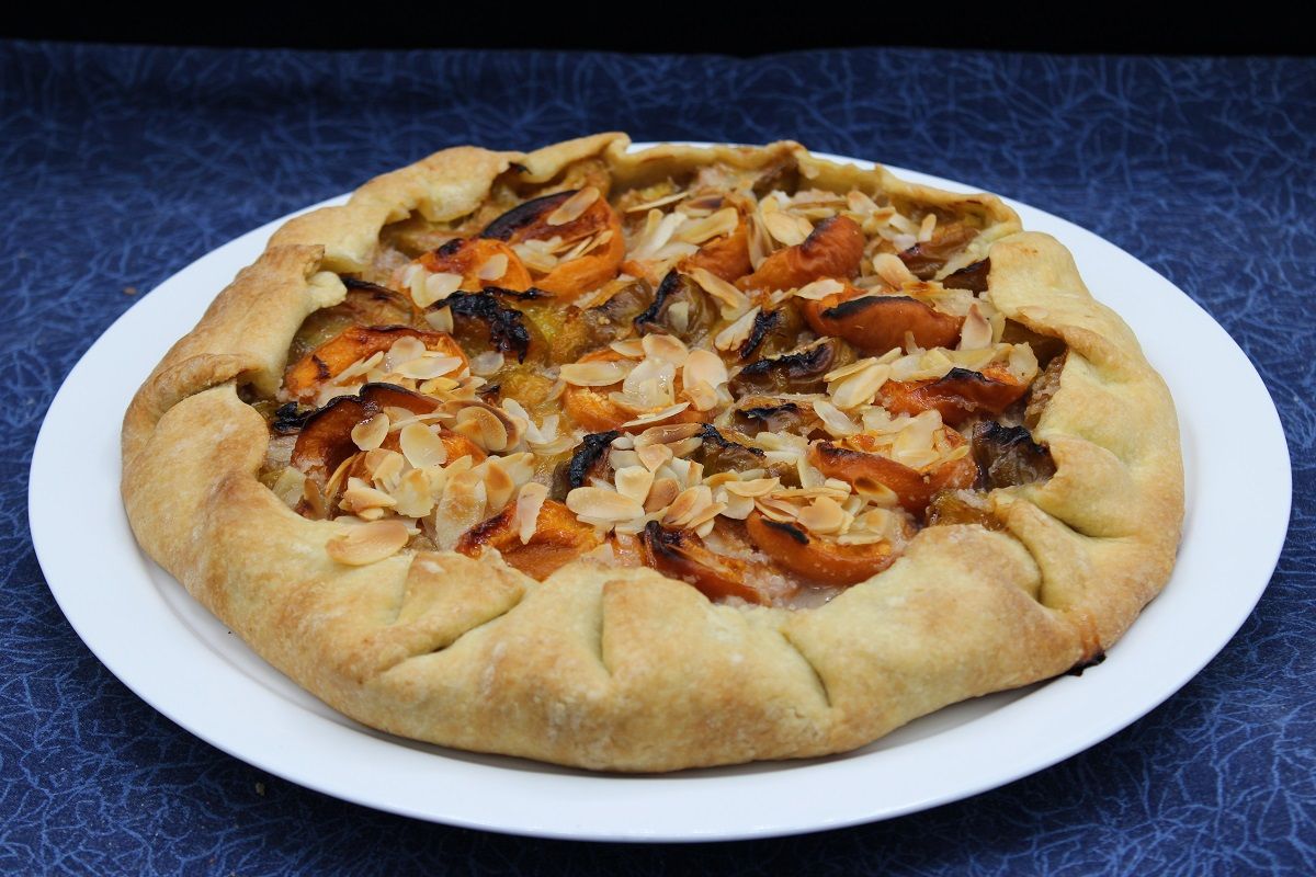 Tarte aux prunes et abricots