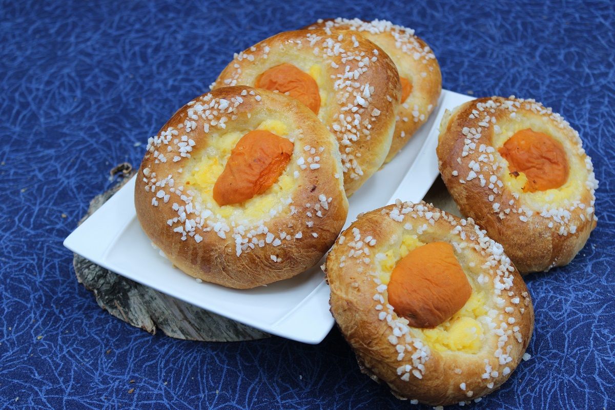 Briochettes crème pâtissière et abricot