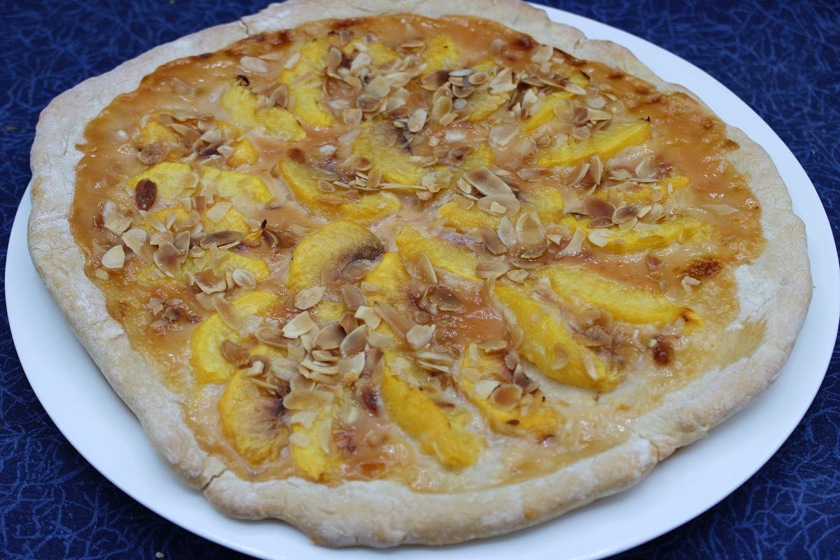 Flammkueche aux pêches