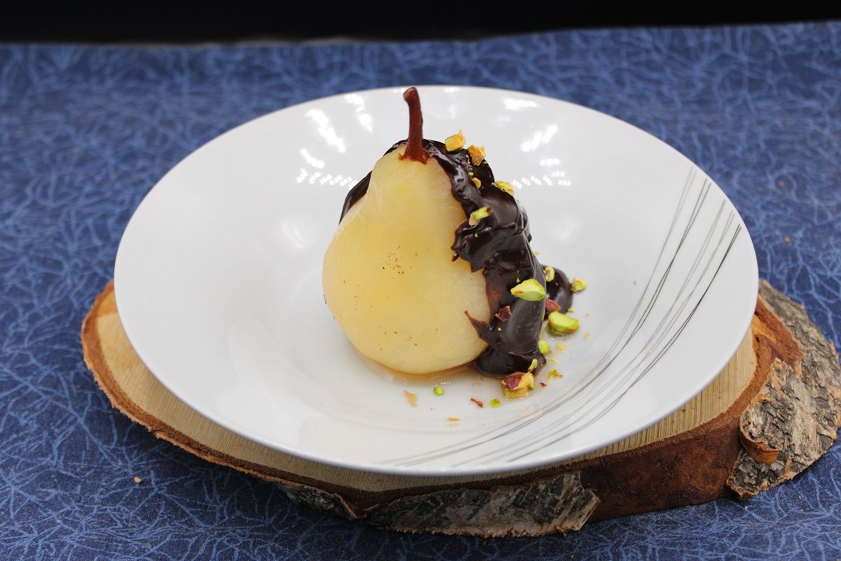 Poires pochées au sirop de Cointreau