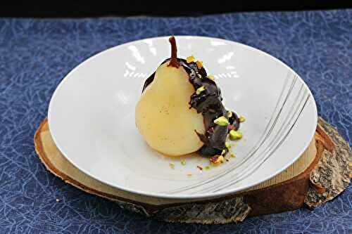 Poires pochées au sirop de Cointreau