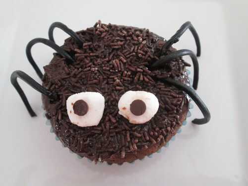 En attendant Halloween: Daddy longlegs cupcakes