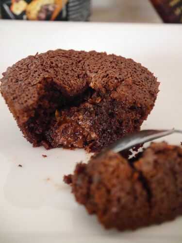 Fondant au chocolat et son coeur à la pâte à tartiner et aux éclats de noisettes