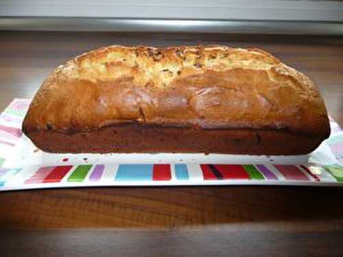 Gâteau au yaourt déguisé en cake aux pépites de chocolat