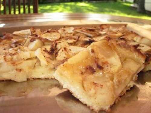 Gâteau aux pommes, au miel et à la cannelle