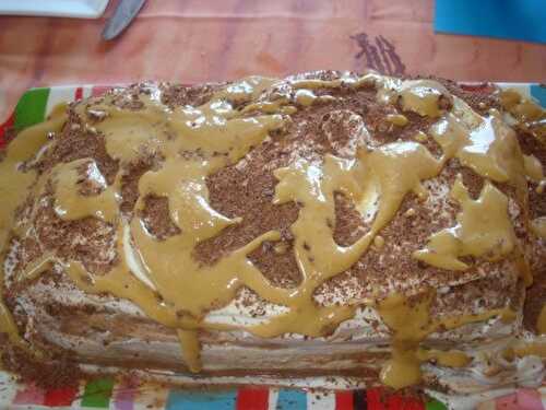 Gâteau petits beurres, chantilly et chocolat...