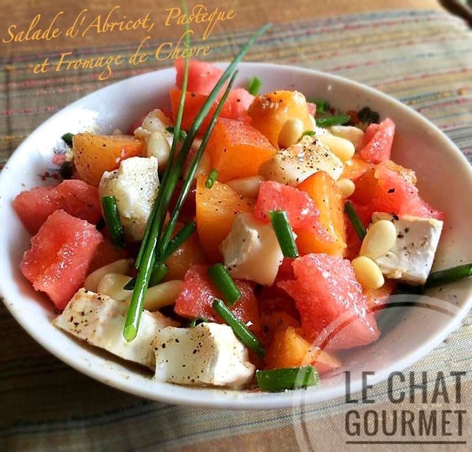 Salade d'abricot, pastèque et fromage de chèvre