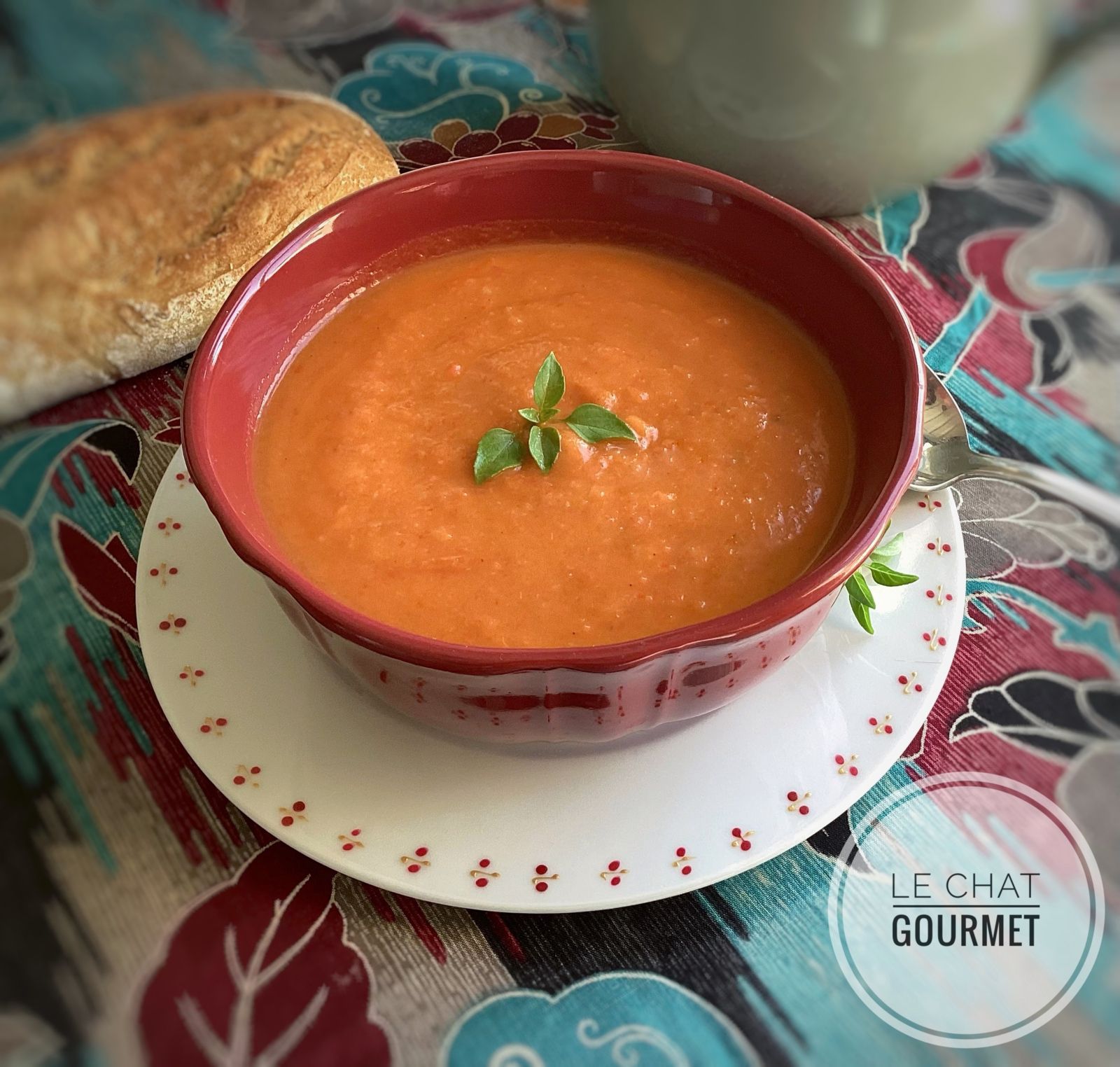 Soupe à la tomate et aux poivrons rouges