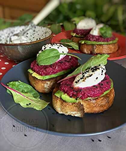 Tartines de betterave rouge et avocat