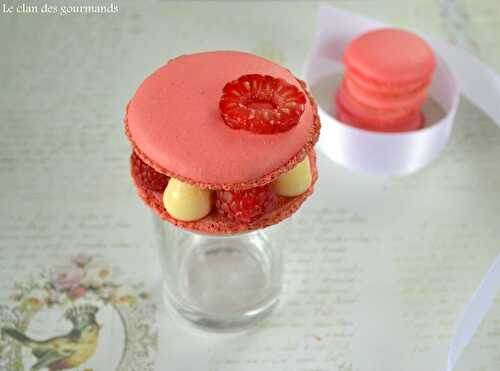 Macarons à la framboise et à l'eau de rose