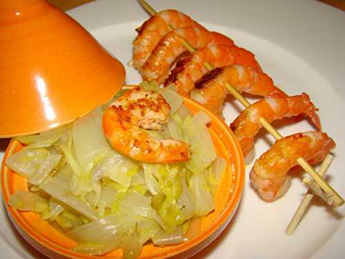 Brochette de crevettes et fondue d'endives orange et gingembre