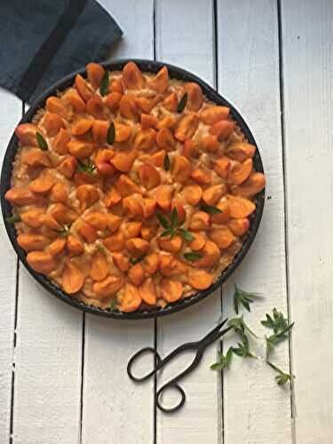 Tarte aux abricots, à la crème d'amandes et à l'abricot curd. - LE JARDIN ACIDULÉ