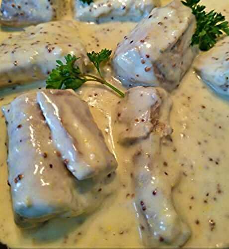 Roussette ou saumonette à la crème de moutarde à l’ancienne