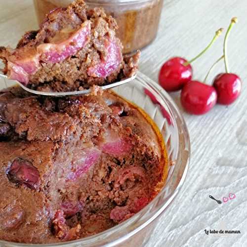 Petits gâteaux aux cerises et au chocolat