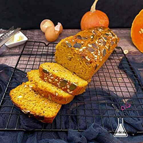 Cake au butternut, noisettes et comté