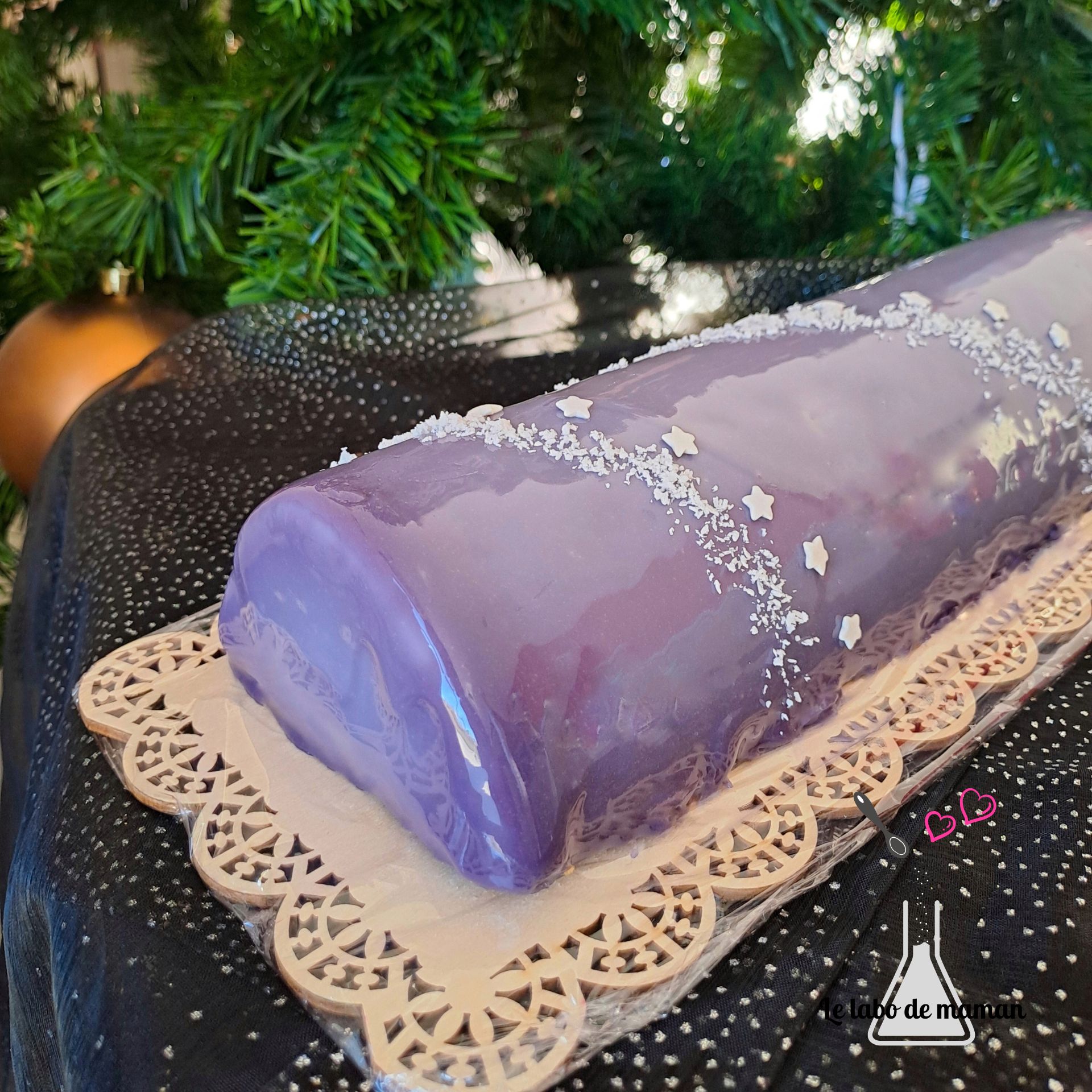 Bûche myrtille et insert crémeux vanille