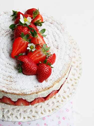 Biscuit succès aux amandes, crème vanille-mascarpone et fraises de Chiara