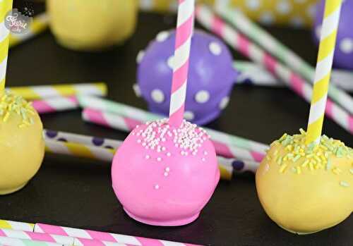 Cake pops aux couleurs pétantes !